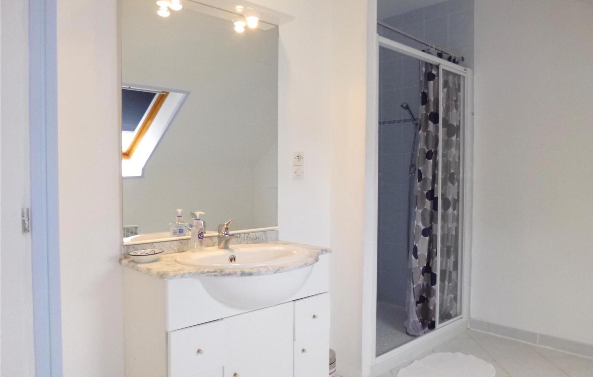 3 Bedroom Cozy Home In Brucheville Carentan-les-Marais Kültér fotó
